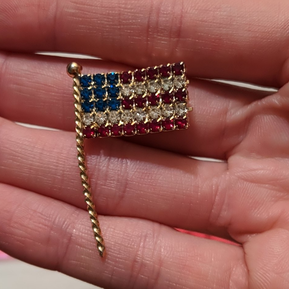 American Flag Brooch / Pin